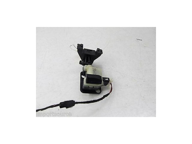 2007-2009 MERCEDES S550 W221 OEM FUEL DOOR RELEASE ACTUATOR 