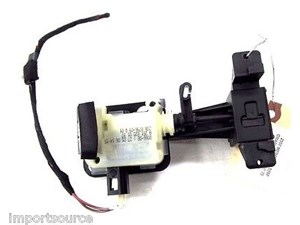 2007-2009 MERCEDES S550 W221 OEM FUEL DOOR RELEASE ACTUATOR 