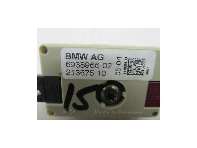 2004-2005 BMW 525i 530i E60 OEM LEFT REAR ANTENNA SUPPRESSION FILTER MODULE