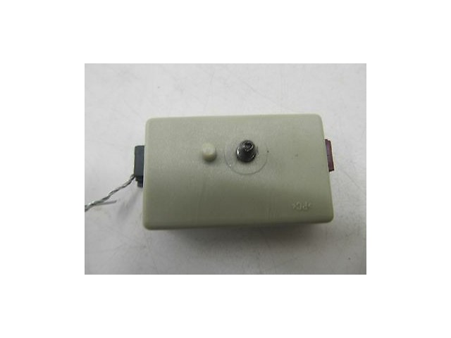 2004-2005 BMW 525i 530i E60 OEM LEFT REAR ANTENNA SUPPRESSION FILTER MODULE