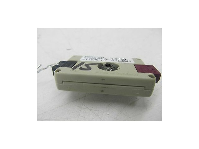 2004-2005 BMW 525i 530i E60 OEM LEFT REAR ANTENNA SUPPRESSION FILTER MODULE