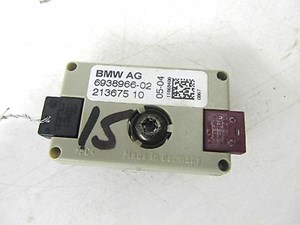 2004-2005 BMW 525i 530i E60 OEM LEFT REAR ANTENNA SUPPRESSION FILTER MODULE