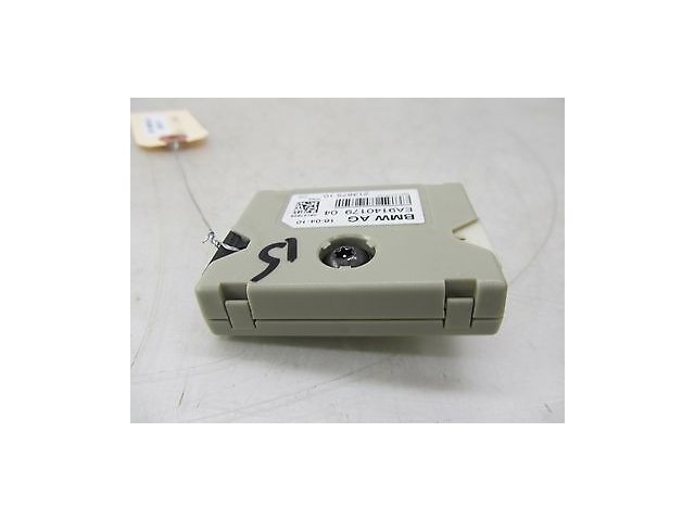 2011-2013 BMW 550i 535i F10 OEM L. REAR INTERFERENCE SUPPRESSION ANTENNA FILTER