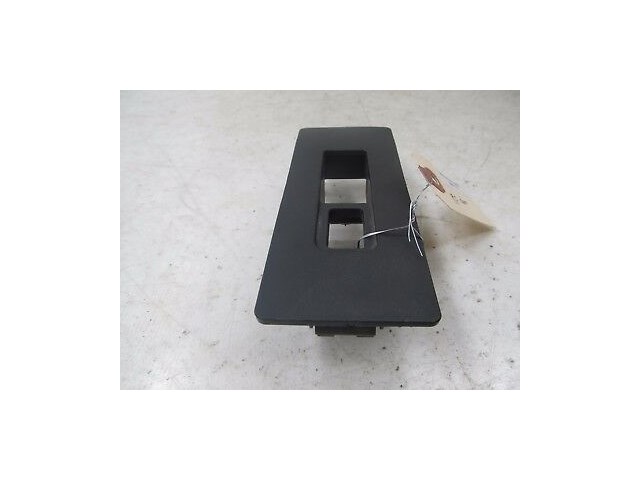 2004-2007 INFINITI QX56 OEM RIGHT FRONT WINDOW DOOR SWITCH TRIM BEZEL 