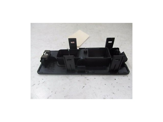 2004-2007 INFINITI QX56 OEM RIGHT FRONT WINDOW DOOR SWITCH TRIM BEZEL 