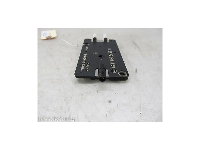 2003-2006 MERCEDES E500 W211 OEM ANTENNA BOOSTER AMPLIFIER 2118208689