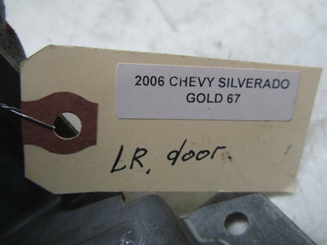 V2003-2007 CHEVY SILVERADO OEM LEFT REAR INTERIOR DOOR HANDLE LEVER 