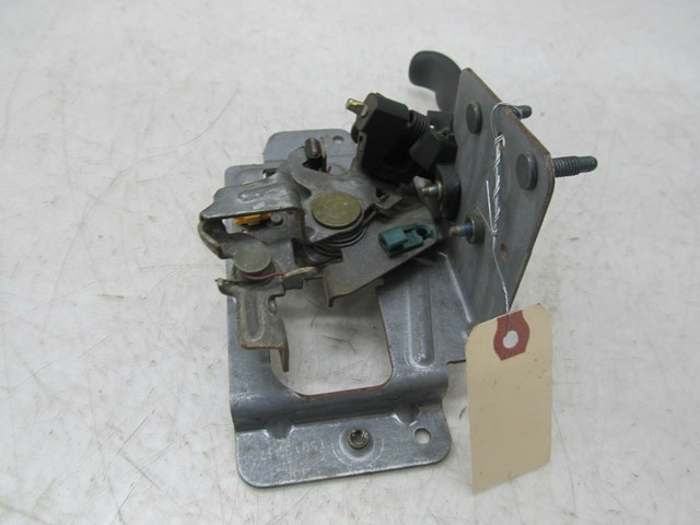 V2003-2007 CHEVY SILVERADO OEM LEFT REAR INTERIOR DOOR HANDLE LEVER 