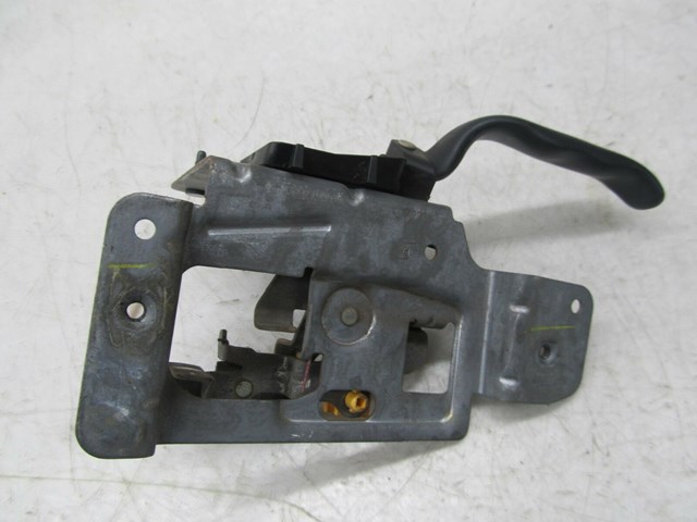 V2003-2007 CHEVY SILVERADO OEM LEFT REAR INTERIOR DOOR HANDLE LEVER 