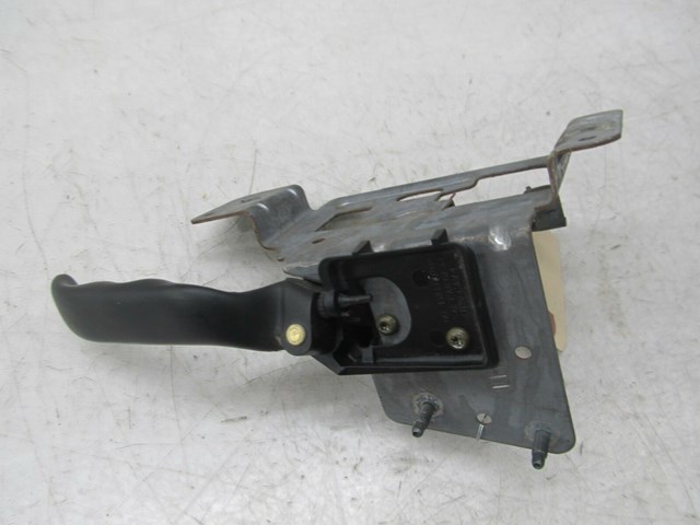 V2003-2007 CHEVY SILVERADO OEM LEFT REAR INTERIOR DOOR HANDLE LEVER 