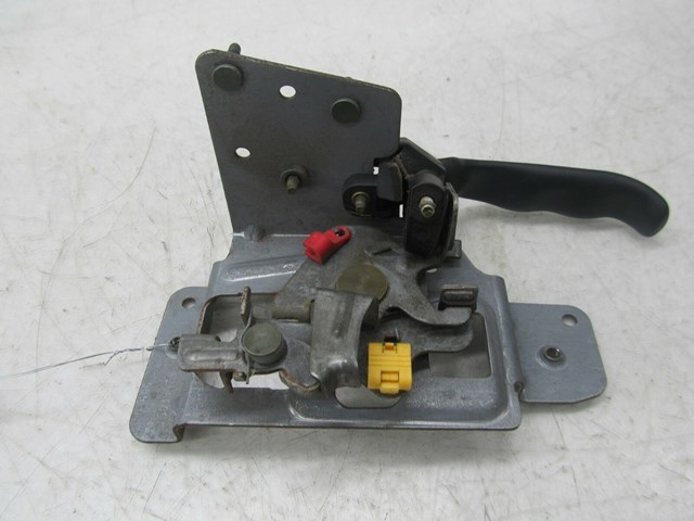 V2003-2007 CHEVY SILVERADO OEM RIGHT REAR INTERIOR DOOR HANDLE LEVER 