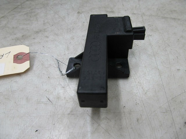 2005-2008 AUDI A6 C6 OEM LEFT REAR DOOR KEYLESS ENTRY ANTENNA MODULE 