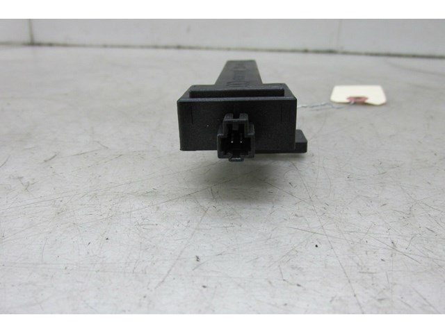 2005-2008 AUDI A6 C6 OEM REAR TRUNK KEYLESS ENTRY ANTENNA 4F0907247