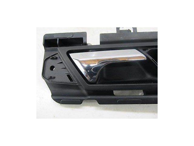 2006-2009 MERCEDES R350 W251 OEM RIGHT REAR INTERIOR DOOR HANDLE W/ TWEETER