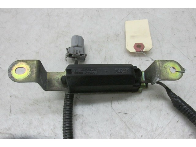  2002-2006 LEXUS SC430 OEM RIGHT FRONT TIRE PRESSURE ANTENNA 8976524010