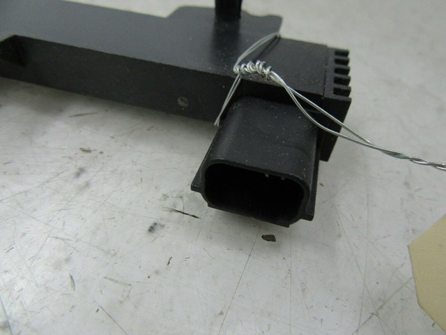 2011-2015 LINCOLN MKX OEM REAR BUMPER KEY LESS ENTRY RECEIVER ANTENNA 