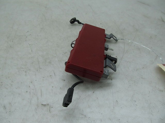 2005-2009 SAAB 9-5 OEM RIGHT REAR C PILLAR ANTENNA AMPLIFIER 