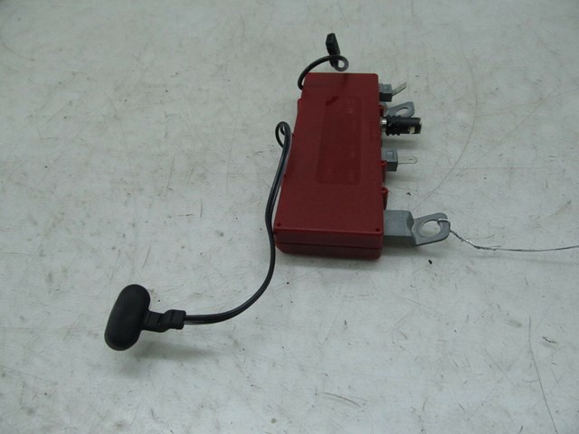 2005-2009 SAAB 9-5 OEM RIGHT REAR C PILLAR ANTENNA AMPLIFIER 