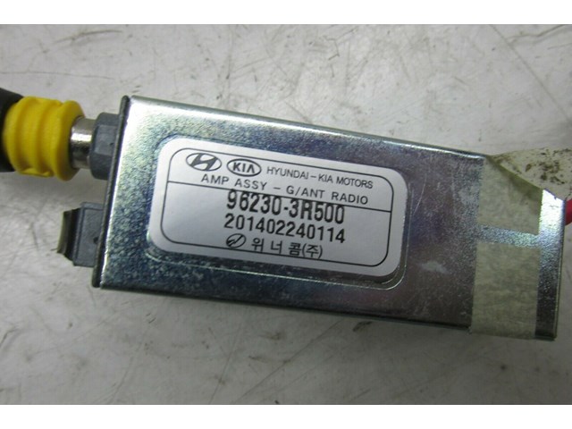 2014-2016 KIA CADENZA OEM RIGHT REAR GLASS ANTENNA AMPLIFIER ASSEMBLY 