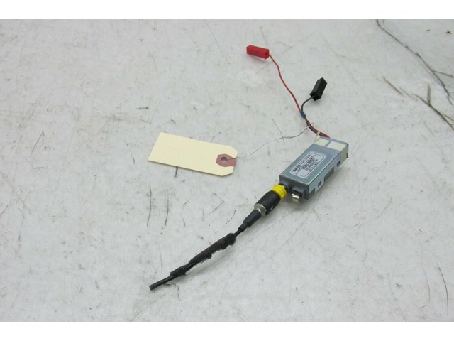 2014-2016 KIA CADENZA OEM RIGHT REAR GLASS ANTENNA AMPLIFIER ASSEMBLY 