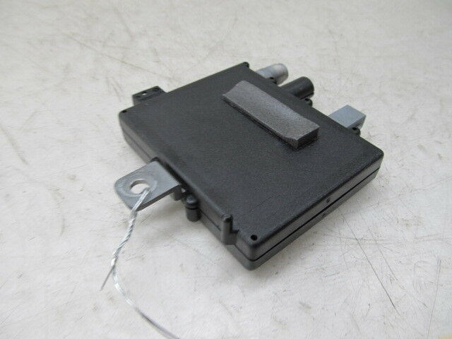 2003-2006 RANGE ROVER HSE OEM LEFT REAR ANTENNA AMPLIFIER 