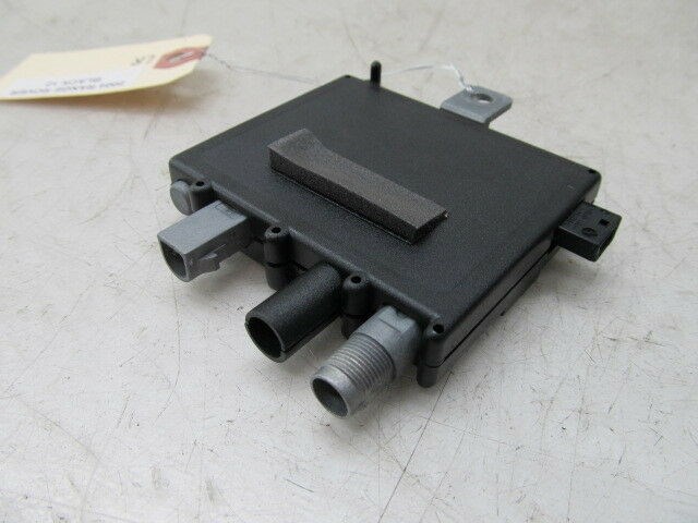2003-2006 RANGE ROVER HSE OEM LEFT REAR ANTENNA AMPLIFIER 