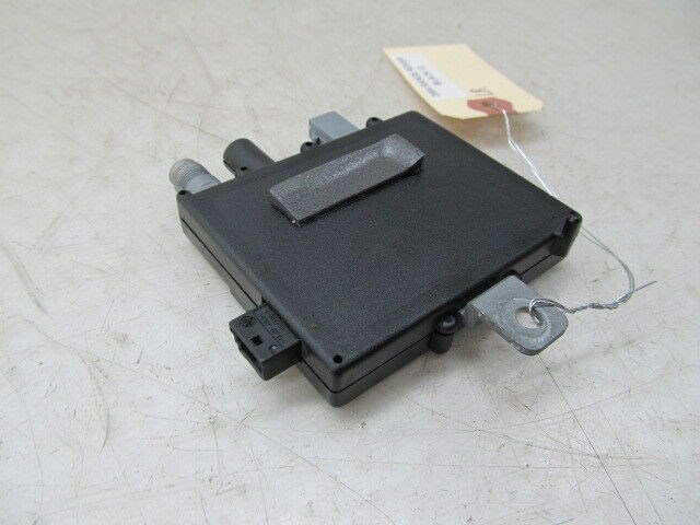 2003-2006 RANGE ROVER HSE OEM LEFT REAR ANTENNA AMPLIFIER 