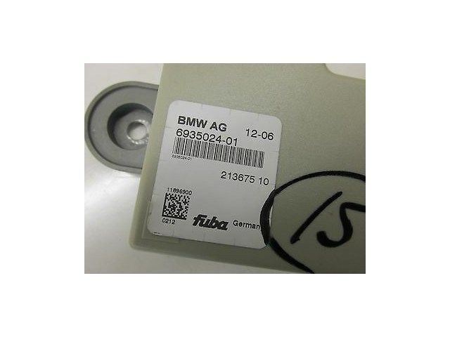 2006-2007 BMW 530I E60 OEM BACKUP ANTENNA MODULE AMP AMPLIFIER FUBA 6935024