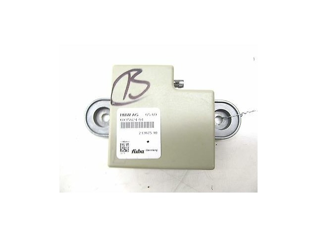 2008-2010 BMW 535i E60 OEM BACKUP ANTENNA MODULE AMP AMPLIFIER FUBA 6935024