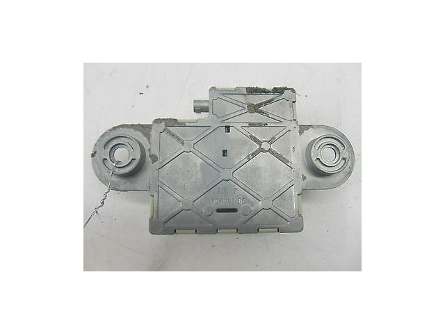 2004-2005 BMW 525i 530i E60 OEM REAR DECK BACK UP ANTENNA MODULE 6935024