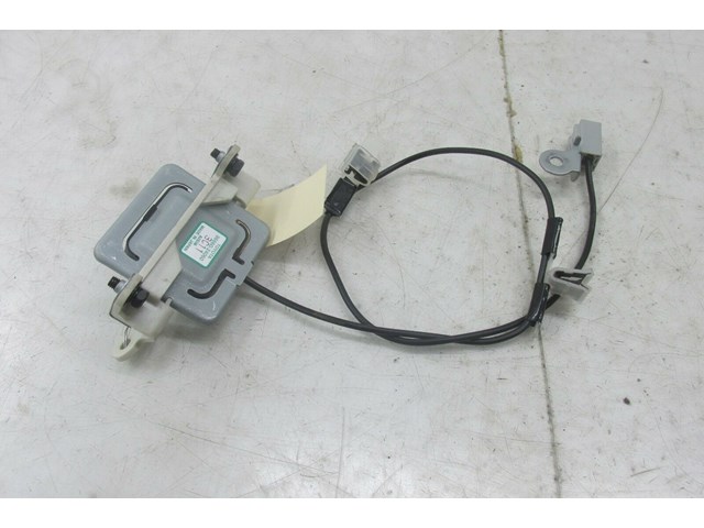  2002-2010 LEXUS SC430 Z40 OEM FRONT DASH NAVIGATION ANTENNA ASSEMBLY 