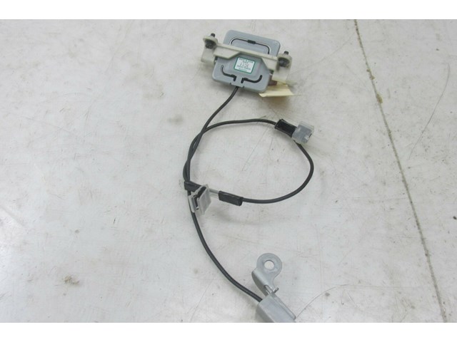  2002-2010 LEXUS SC430 Z40 OEM FRONT DASH NAVIGATION ANTENNA ASSEMBLY 