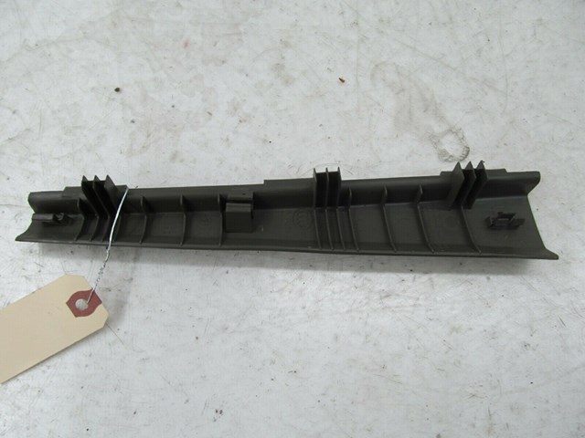 2009-2012 AUDI Q5 8R OEM RIGHT FRONT LOWER DASH TRIM 8R0 868 204