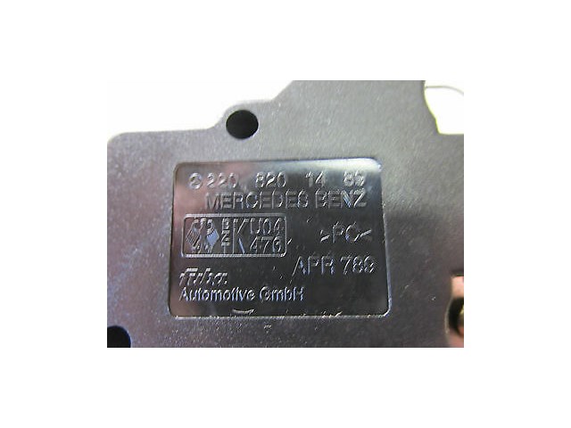 2003-2006 MERCEDES BENZ S500 W220 OEM ANTENNA NOISE FILTER 220 820 14 89