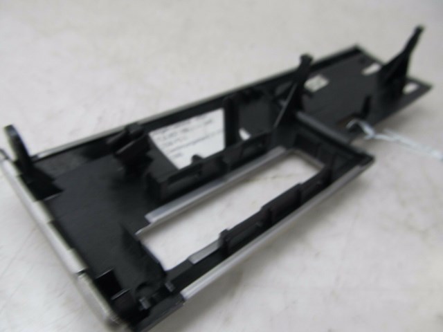 2004-2007 VOLKSWAGEN TOUAREG OEM LEFT SIDE DASH TRIM BEZEL COVER 7L6857239