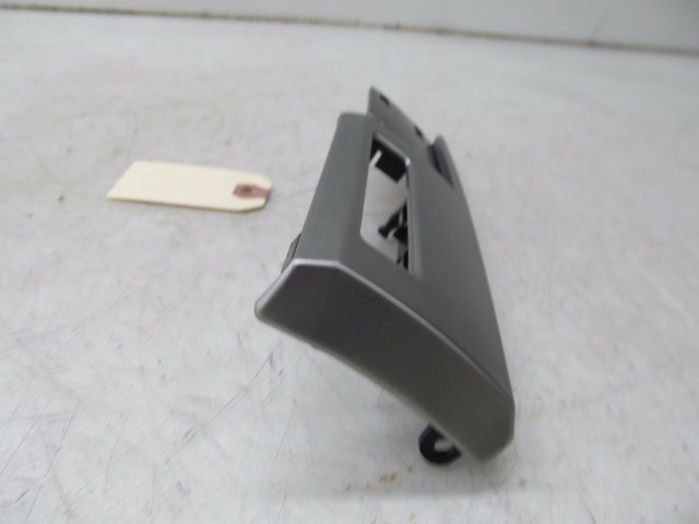 2004-2007 VOLKSWAGEN TOUAREG OEM LEFT SIDE DASH TRIM BEZEL COVER 7L6857239