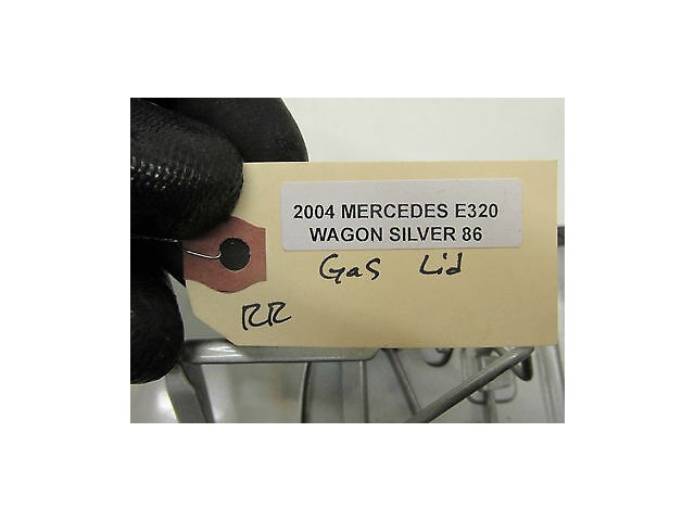 2003-2005 MERCEDES E320 WAGON W211 OEM EXTERIOR FUEL GAS TANK ACCESS DOOR COVER