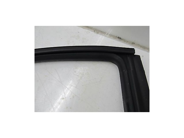 2009-2016 VOLKSWAGEN CC OEM RIGHT REAR PASSENGER DOOR WEATHERSTRIP RUBBER SEAL