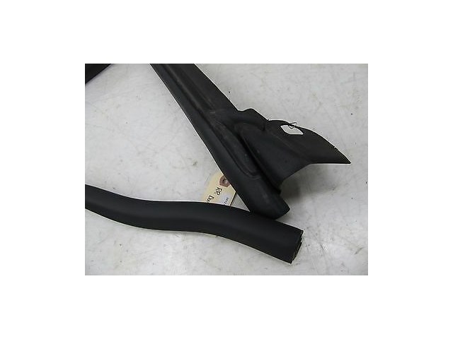2009-2016 VOLKSWAGEN CC OEM RIGHT REAR PASSENGER DOOR WEATHERSTRIP RUBBER SEAL