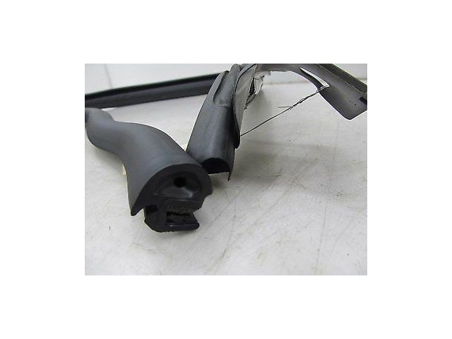 2009-2016 VOLKSWAGEN CC OEM RIGHT REAR PASSENGER DOOR WEATHERSTRIP RUBBER SEAL