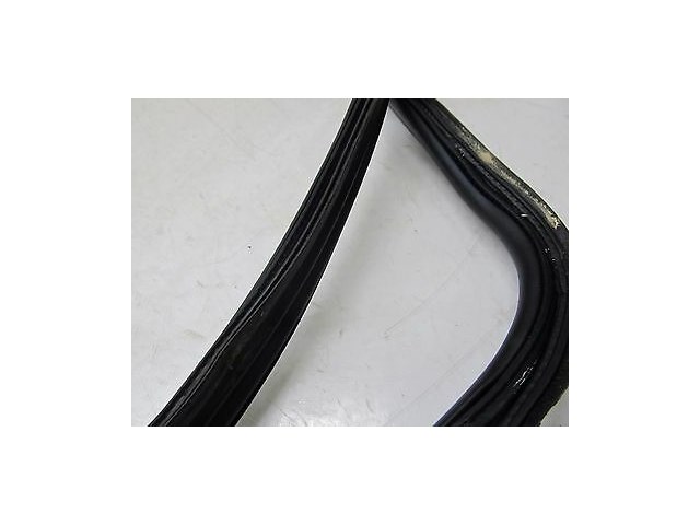 2012-2014 MERCEDES C250 W204 OEM REAR TRUNK LID WEATHERSTRIP RUBBER SEAL