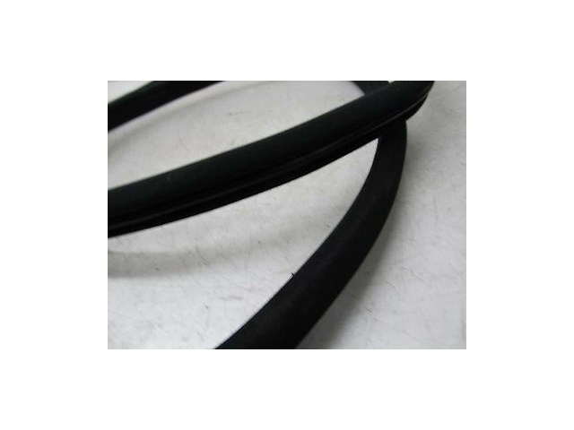 2007-2009 MERCEDES S600 W221 OEM LEFT REAR DOOR WEATHERSTRIP RUBBER SEAL