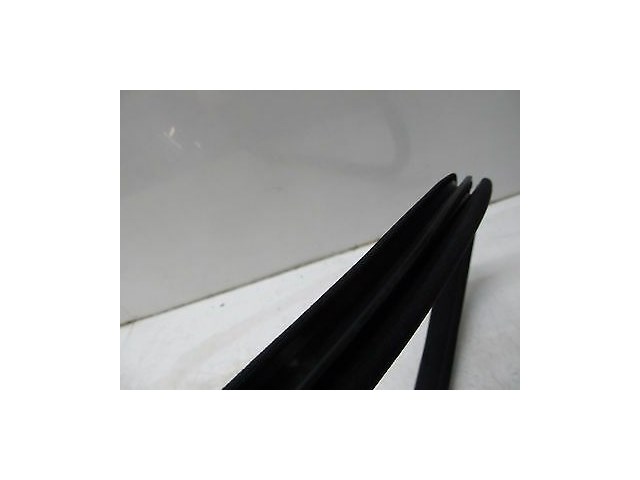 2007-2009 MERCEDES S600 W221 OEM LEFT FRONT DOOR WEATHERSTRIP RUBBER SEAL