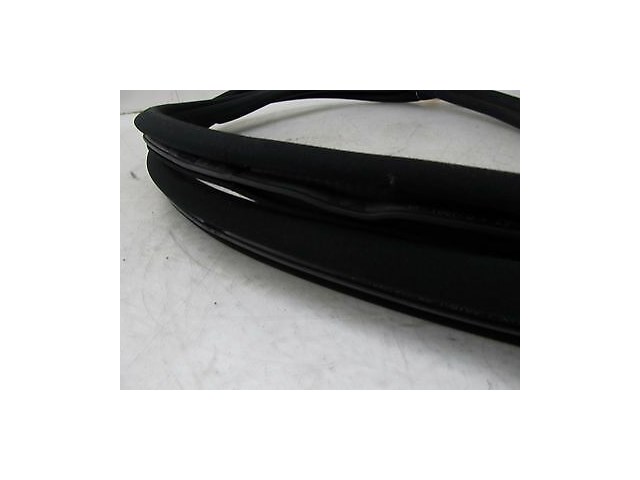 2007-2009 MERCEDES S600 W221 OEM LEFT FRONT DOOR WEATHERSTRIP RUBBER SEAL