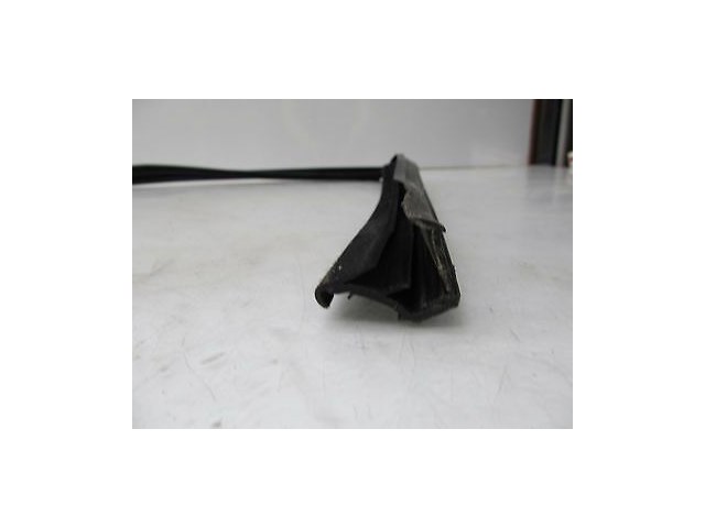 2007-2009 MERCEDES S600 W221 OEM RIGHT REAR DOOR WINDOW WEATHERSTRIP RUBBER SEAL