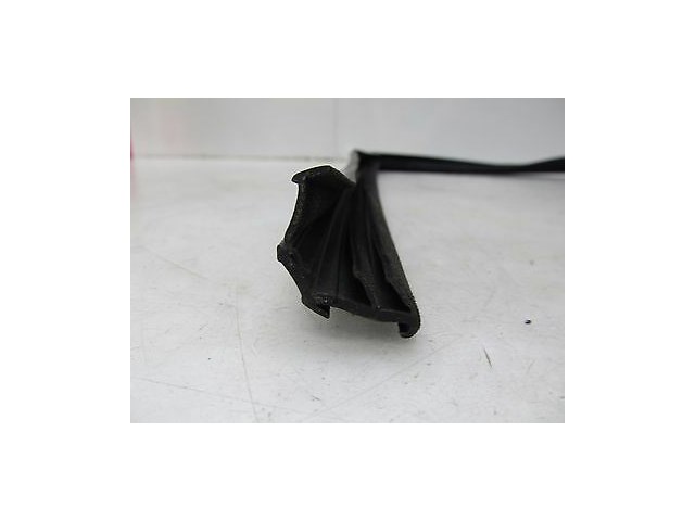 2007-2009 MERCEDES S600 W221 OEM RIGHT REAR DOOR WINDOW WEATHERSTRIP RUBBER SEAL