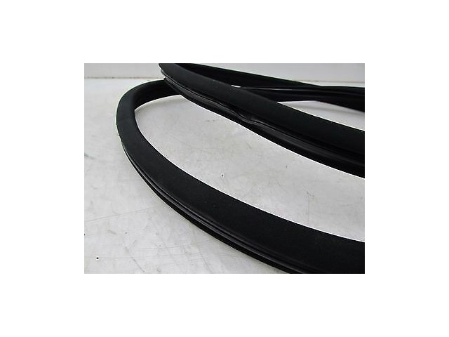 2007-2009 MERCEDES S600 W221 OEM RIGHT FRONT DOOR WEATHERSTRIP RUBBER SEAL