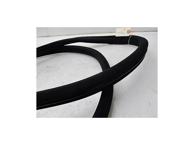 2007-2009 MERCEDES S600 W221 OEM RIGHT FRONT DOOR WEATHERSTRIP RUBBER SEAL