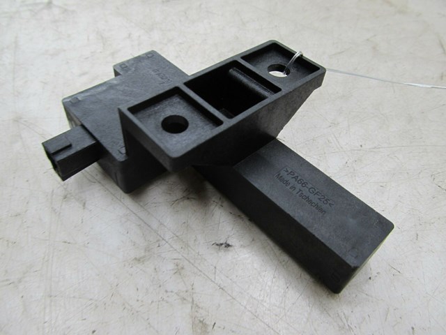 2005-2008 AUDI A6 C6 OEM RIGHT REAR KEY LESS ANTENNA MODULE 