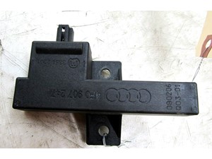 2005-2008 AUDI A6 C6 OEM RIGHT REAR KEY LESS ANTENNA MODULE 